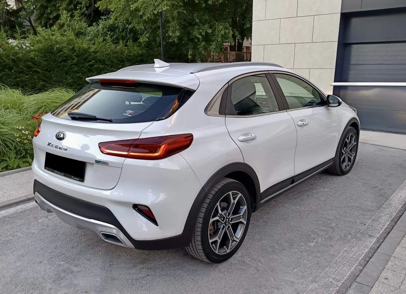 Kia XCeed 1.6 Plug-in-Hybrid PHEV DIGITAL COCKPIT KEYLESS, снимка 5 - Автомобили и джипове - 54648721