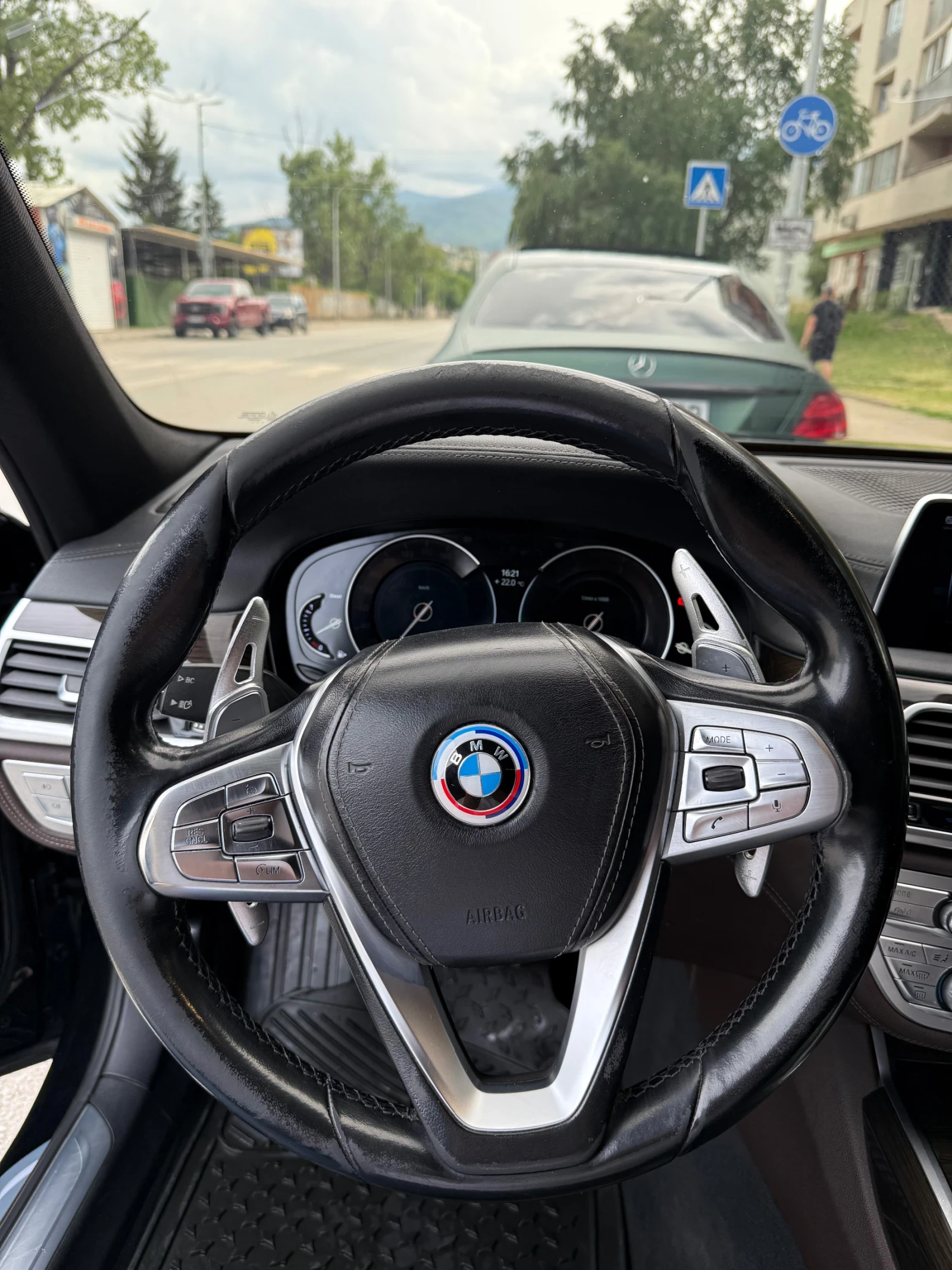 BMW 730 Shadowline | Stage 2 | HART CUT , снимка 10 - Автомобили и джипове - 54945354