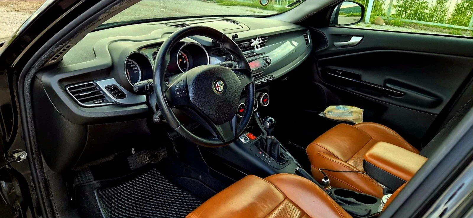 Alfa Romeo Giulietta, снимка 5 - Автомобили и джипове - 54966768