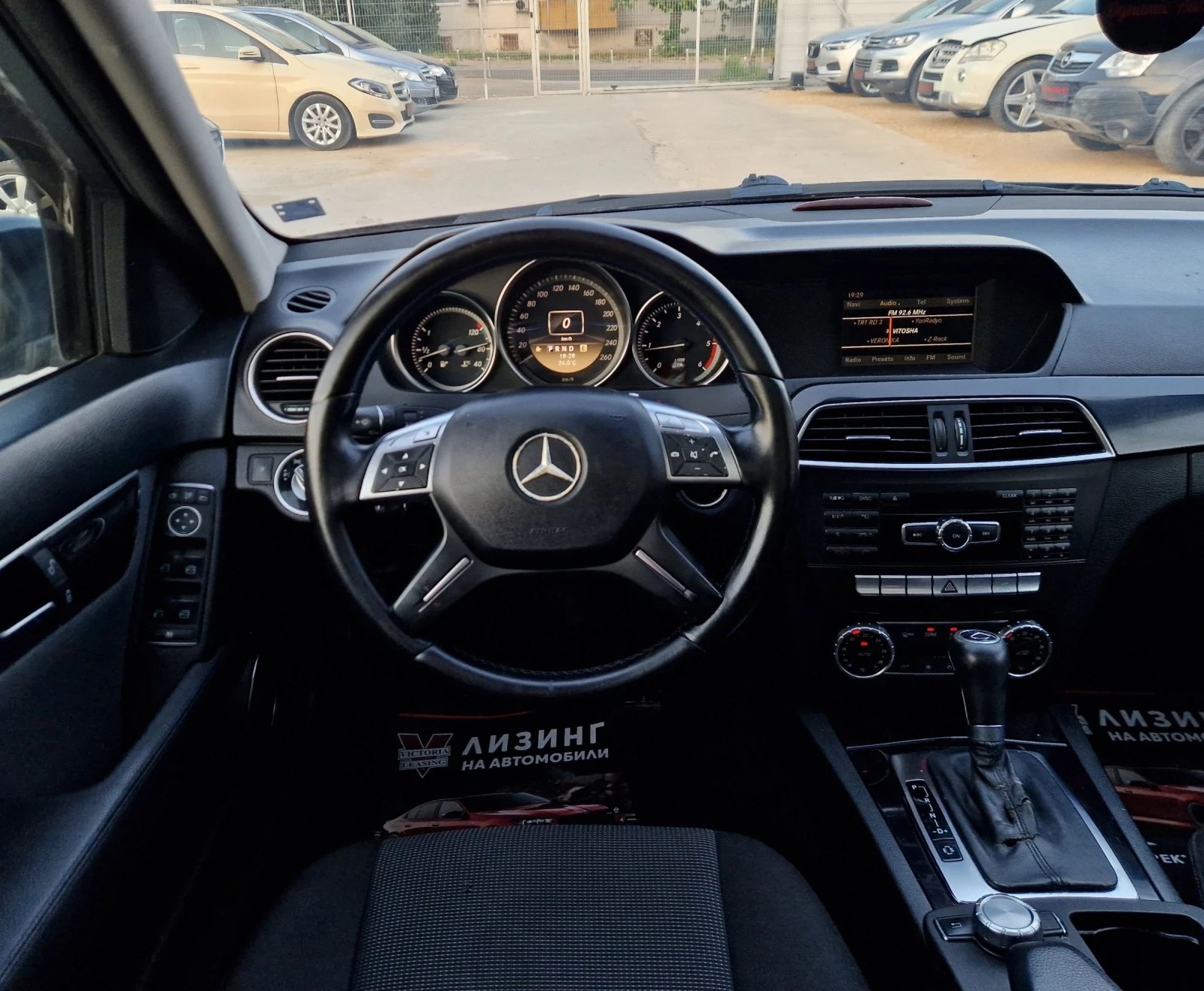 Mercedes-Benz C 220 Facelift / Автомат / Панорама / Бартер / Лизинг , снимка 10 - Автомобили и джипове - 55125722