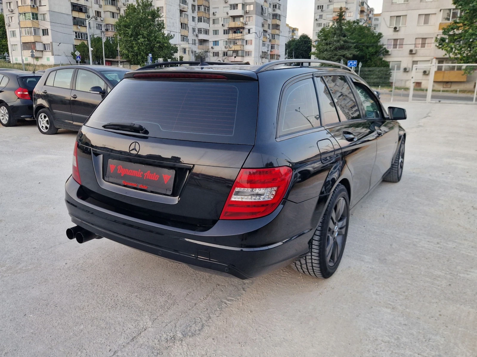 Mercedes-Benz C 220 Facelift / Автомат / Панорама / Бартер / Лизинг , снимка 6 - Автомобили и джипове - 55125722