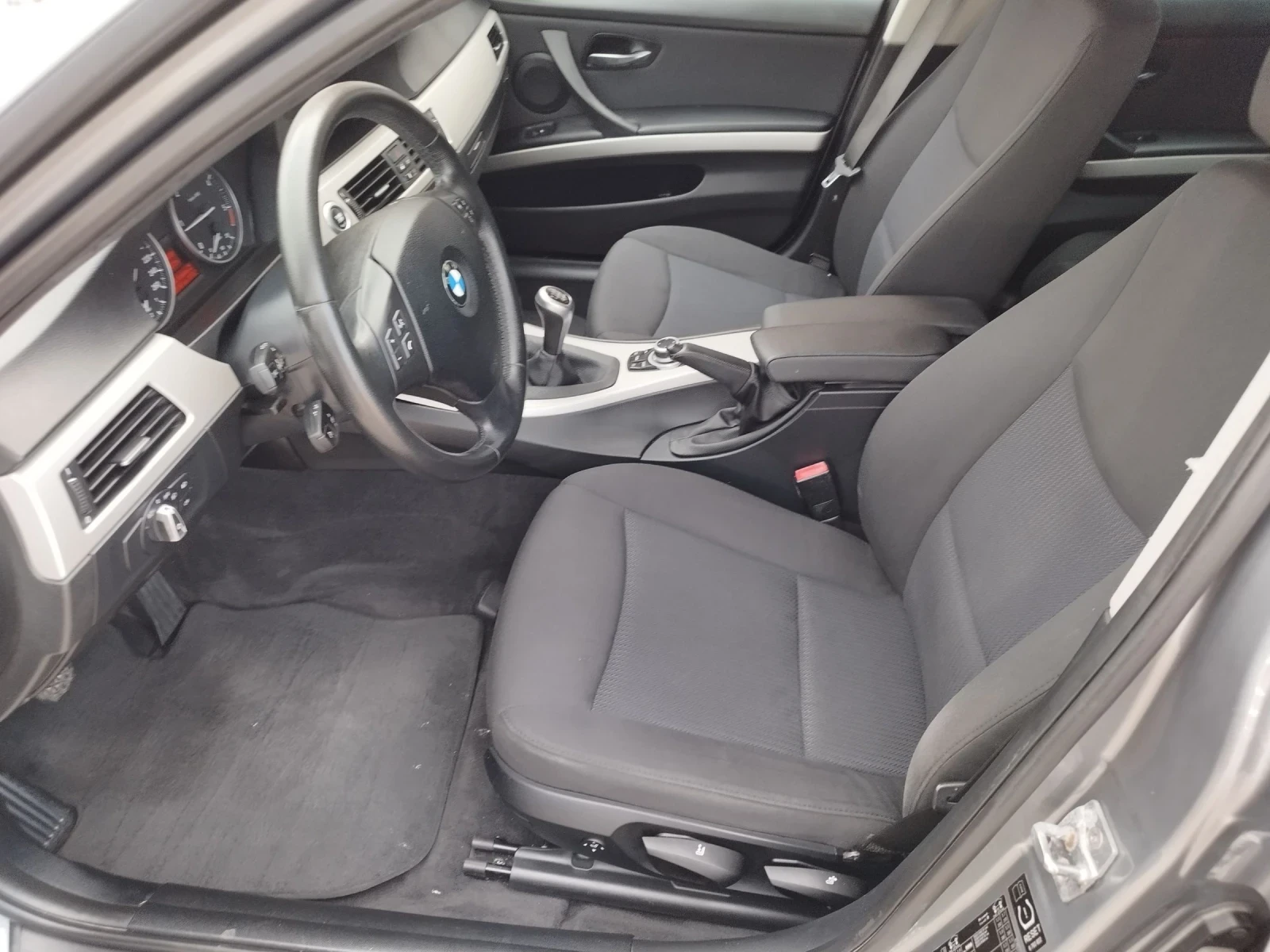 BMW 320 2.0 XD 184 kc Face, снимка 11 - Автомобили и джипове - 55128913