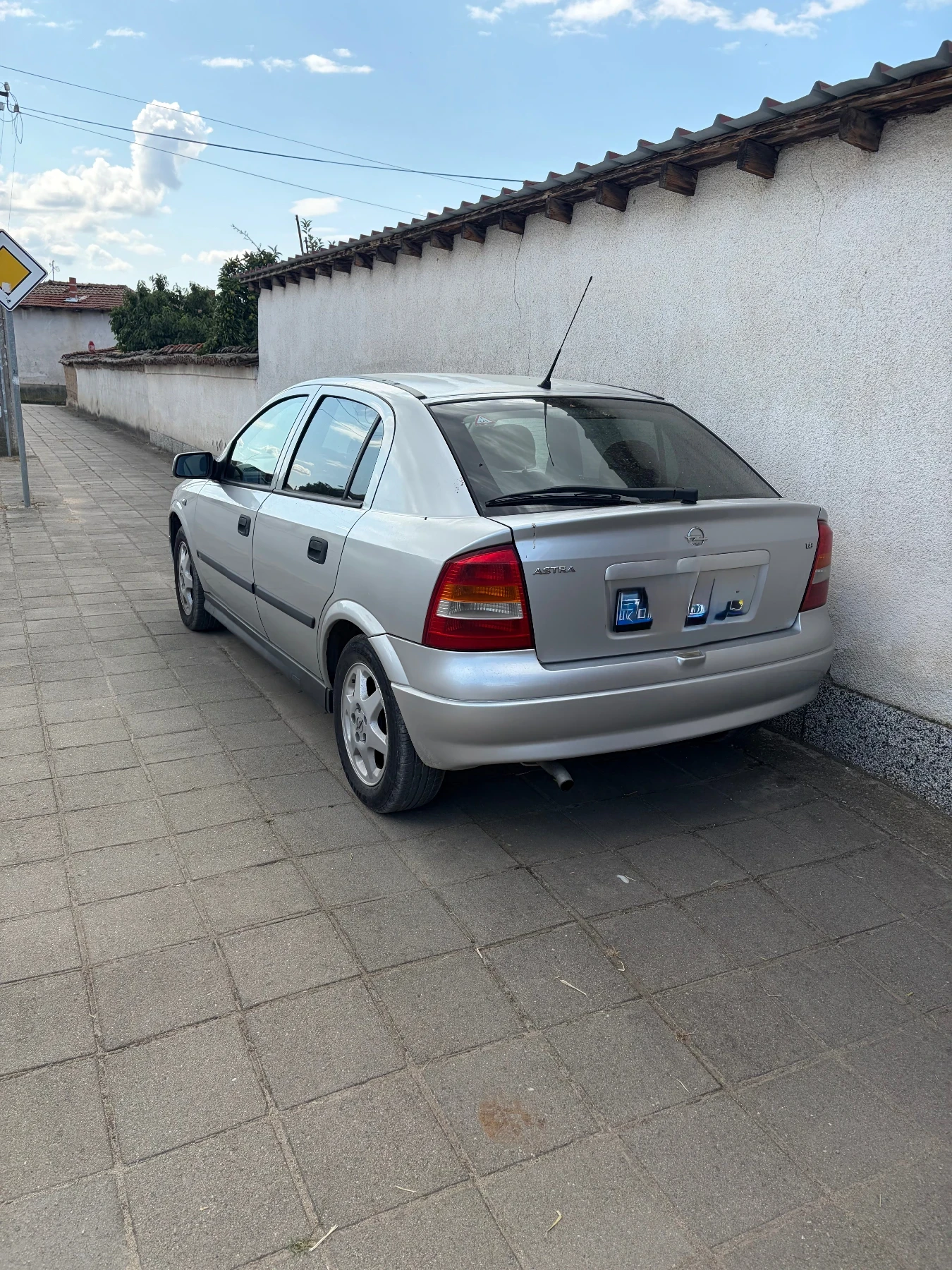 Opel Astra, снимка 2 - Автомобили и джипове - 55435596