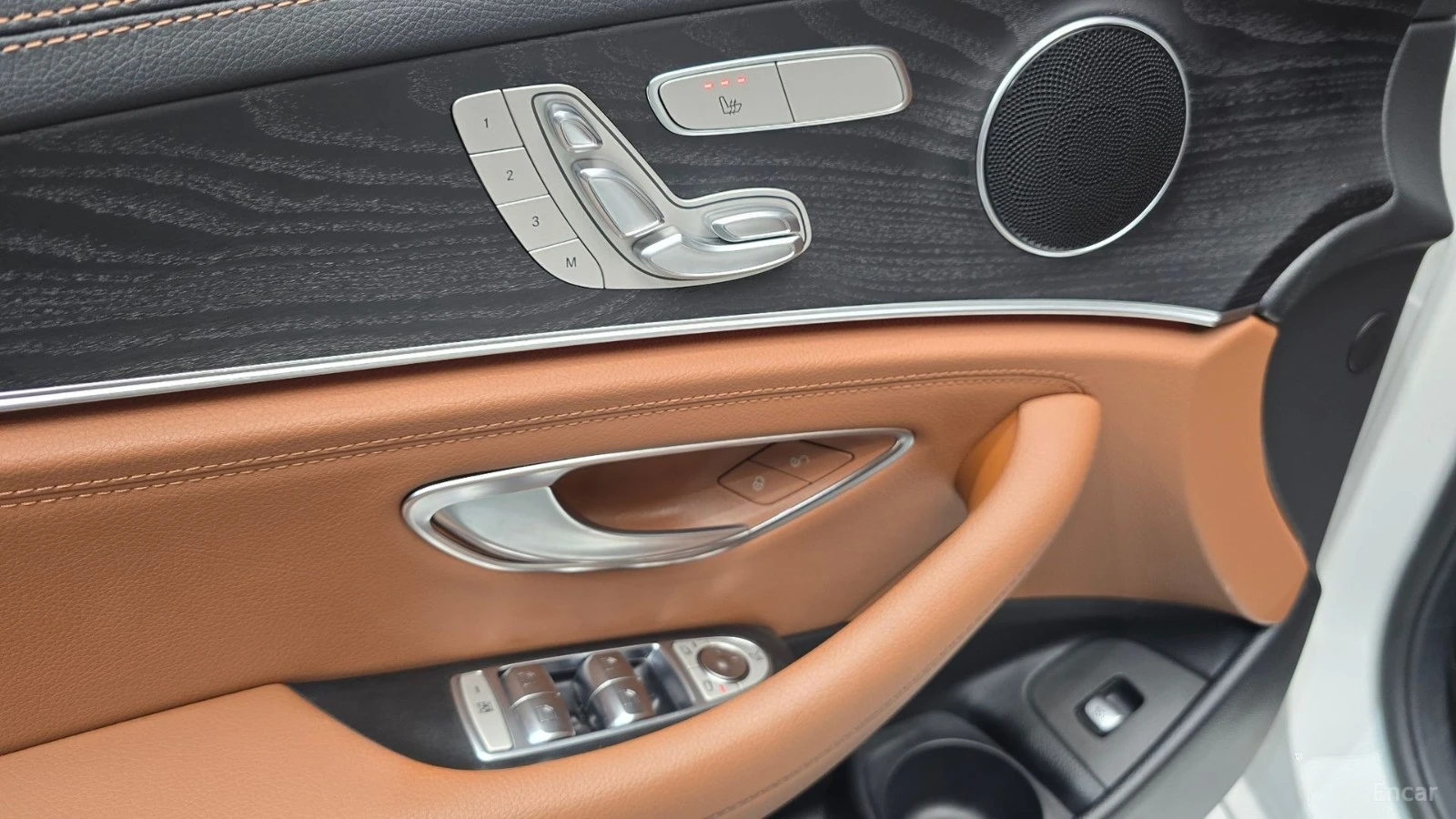 Mercedes-Benz E 220 ПОДГРЕВ* ПАМЕТ* DISTRONIC* HEADUP* 360 CAM, снимка 13 - Автомобили и джипове - 55459731