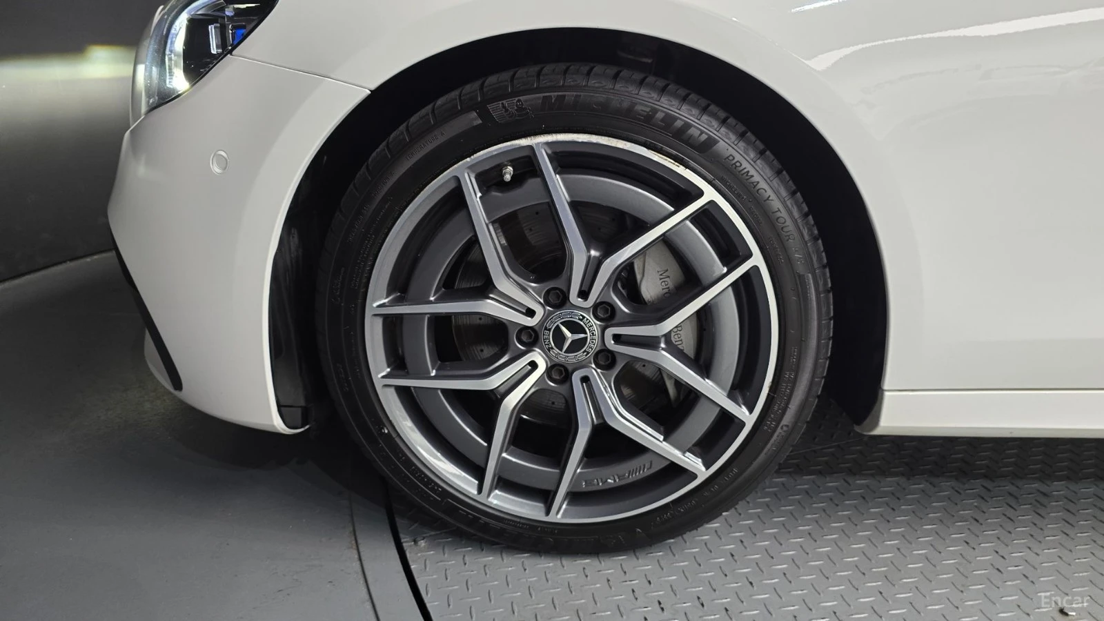 Mercedes-Benz E 220 ПОДГРЕВ* ПАМЕТ* DISTRONIC* HEADUP* 360 CAM, снимка 5 - Автомобили и джипове - 55459731