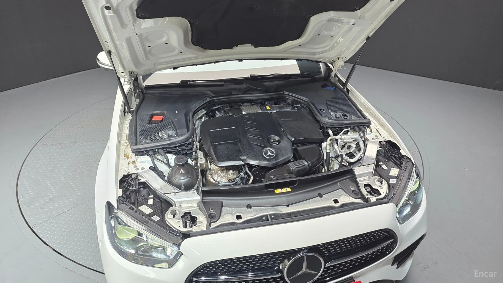 Mercedes-Benz E 220 ПОДГРЕВ* ПАМЕТ* DISTRONIC* HEADUP* 360 CAM, снимка 6 - Автомобили и джипове - 55459731