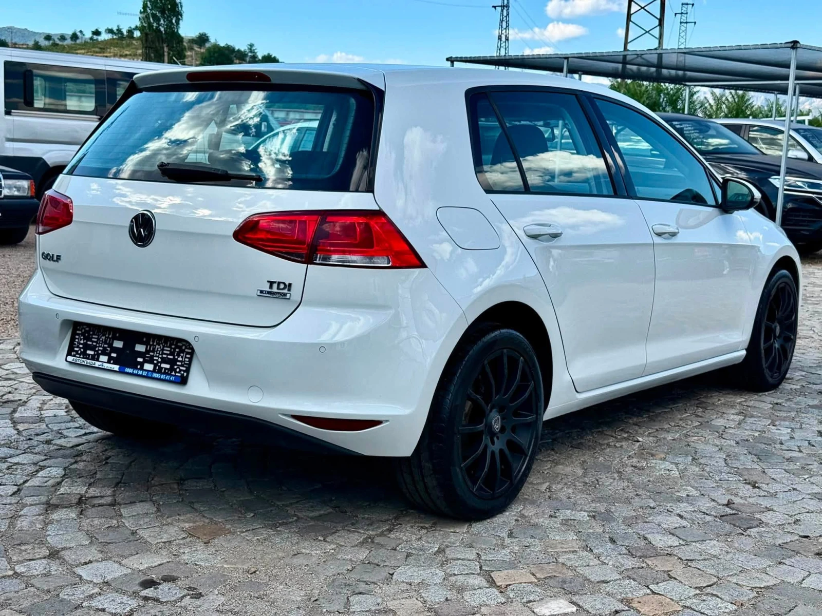 VW Golf 1.6 НАПЪЛНО ОБСЛУЖЕН, снимка 5 - Автомобили и джипове - 55537059