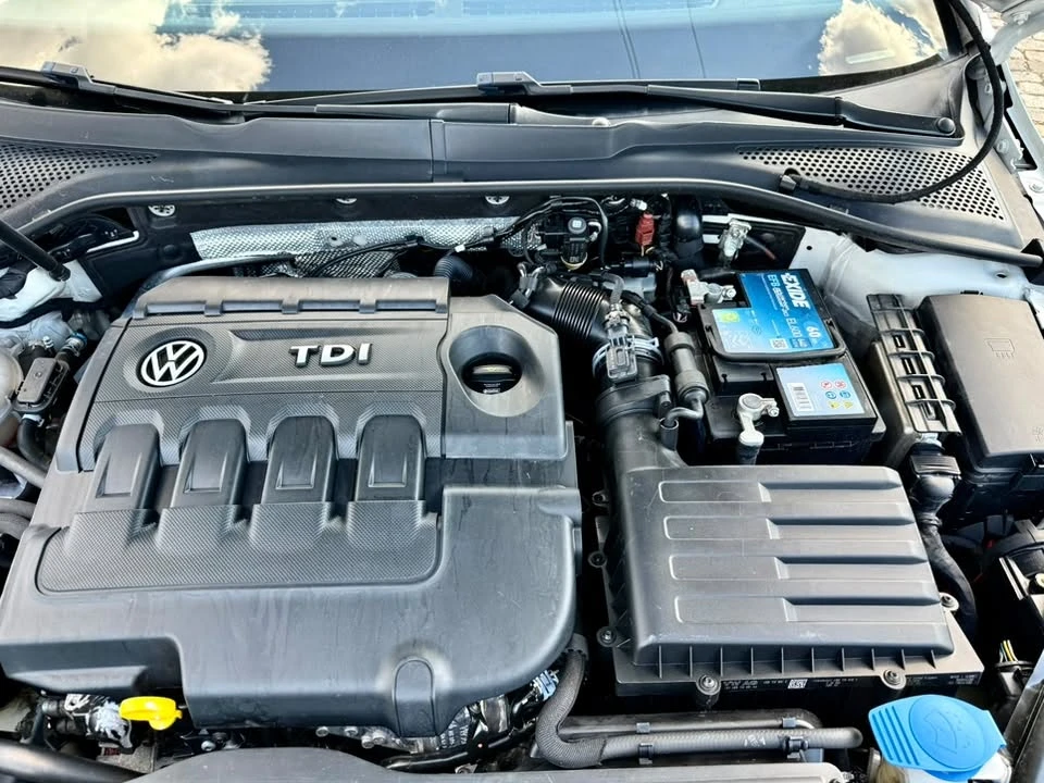 VW Golf 1.6 НАПЪЛНО ОБСЛУЖЕН, снимка 15 - Автомобили и джипове - 55537059