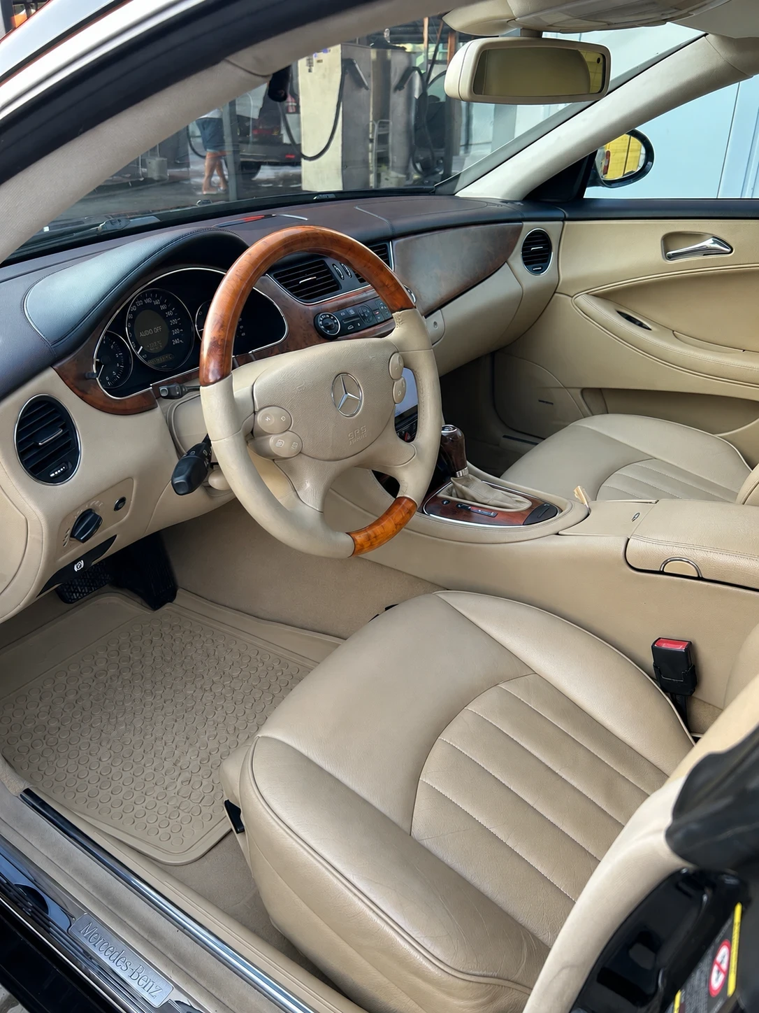 Mercedes-Benz CLS 320 W219, снимка 9 - Автомобили и джипове - 55711469