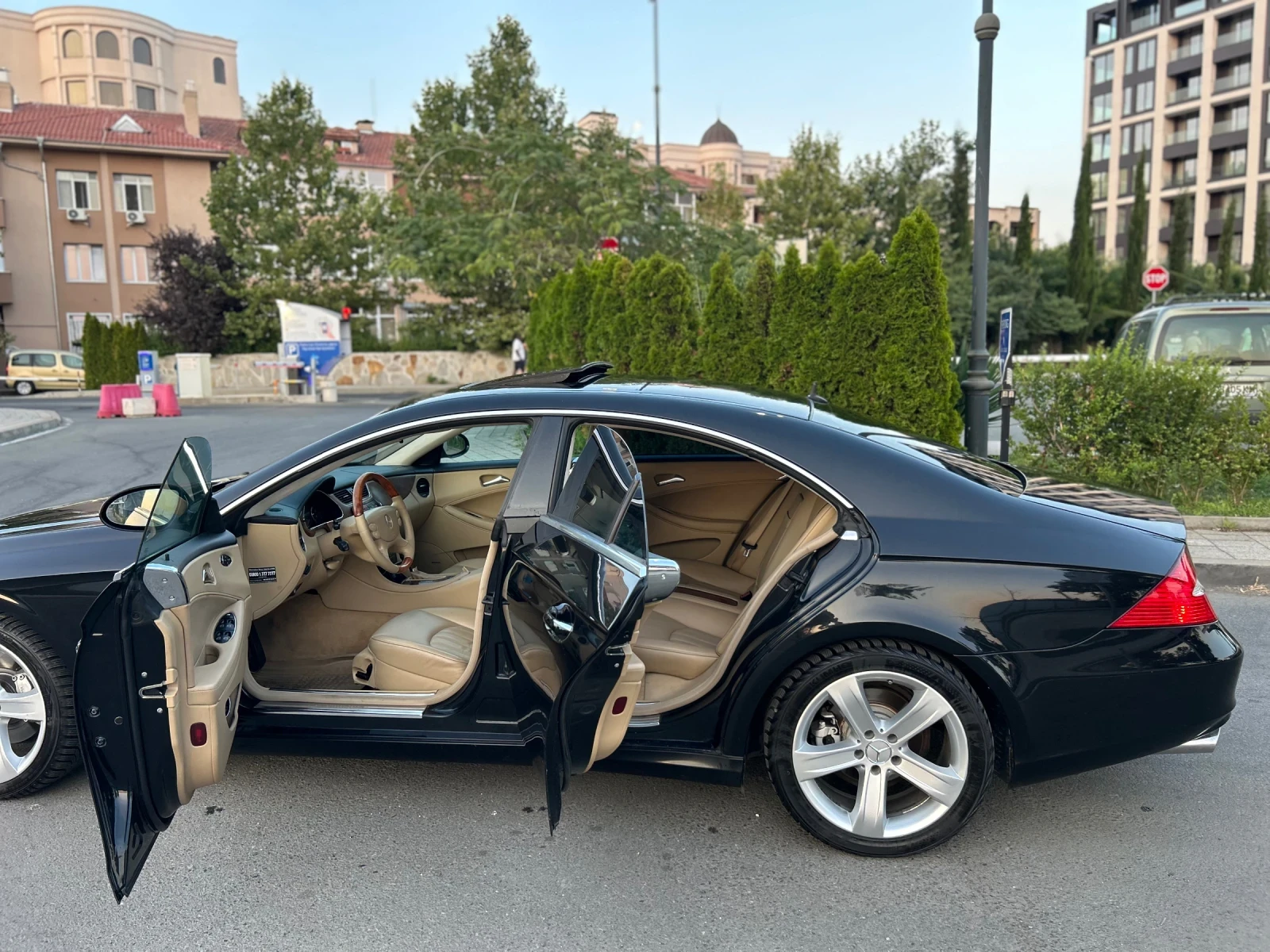 Mercedes-Benz CLS 320 W219, снимка 3 - Автомобили и джипове - 55711469
