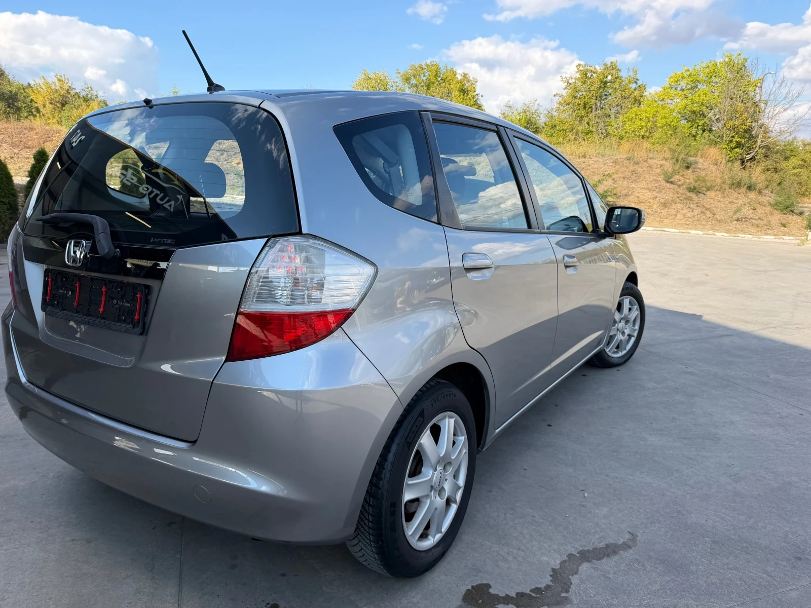 Honda Jazz 1.4i 100к.с, снимка 5 - Автомобили и джипове - 56245542