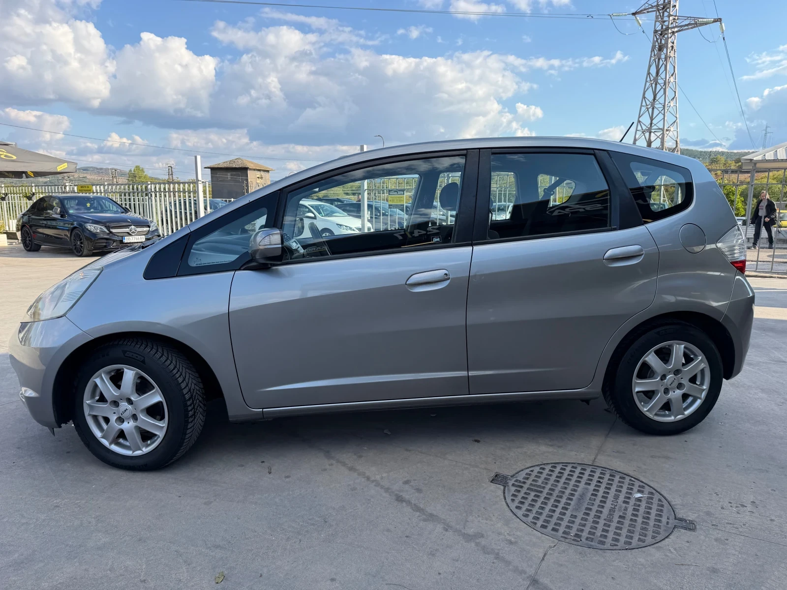 Honda Jazz 1.4i 100к.с, снимка 8 - Автомобили и джипове - 56245542
