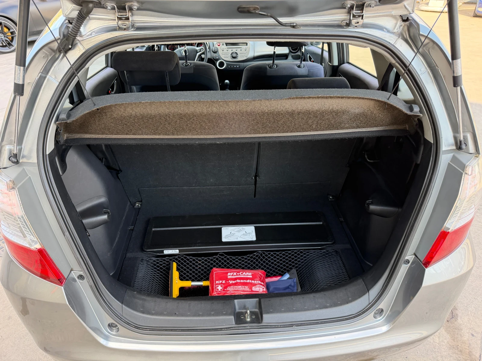 Honda Jazz 1.4i 100к.с, снимка 15 - Автомобили и джипове - 56245542