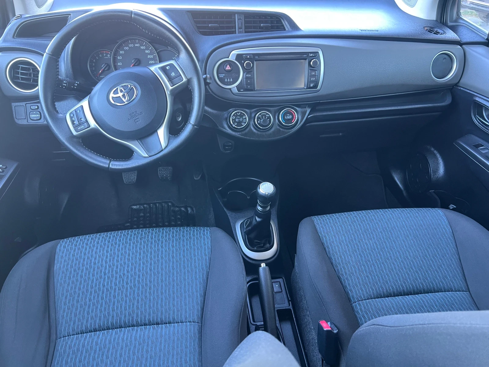 Toyota Yaris 1.3 I  100�� euro 5 | Mobile.bg � ����������� 9