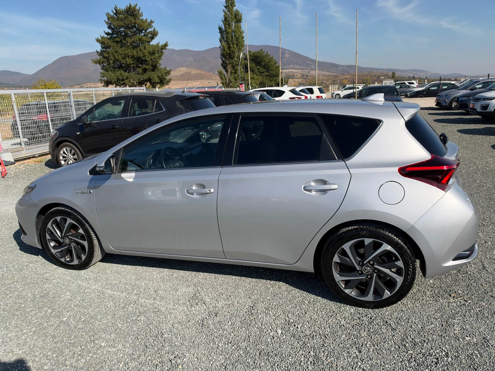 Toyota Auris (KATO НОВА)^(ХИБРИД), снимка 9 - Автомобили и джипове - 56573408