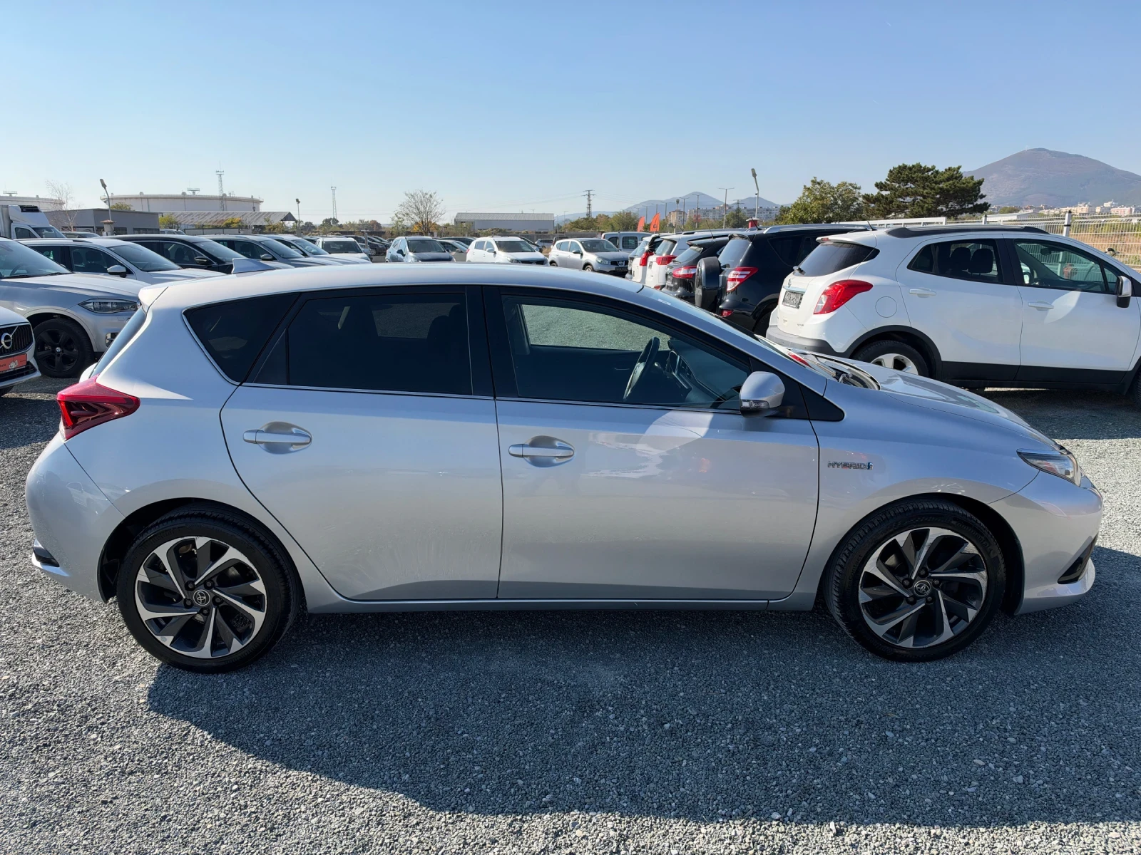 Toyota Auris (KATO НОВА)^(ХИБРИД), снимка 4 - Автомобили и джипове - 56573408