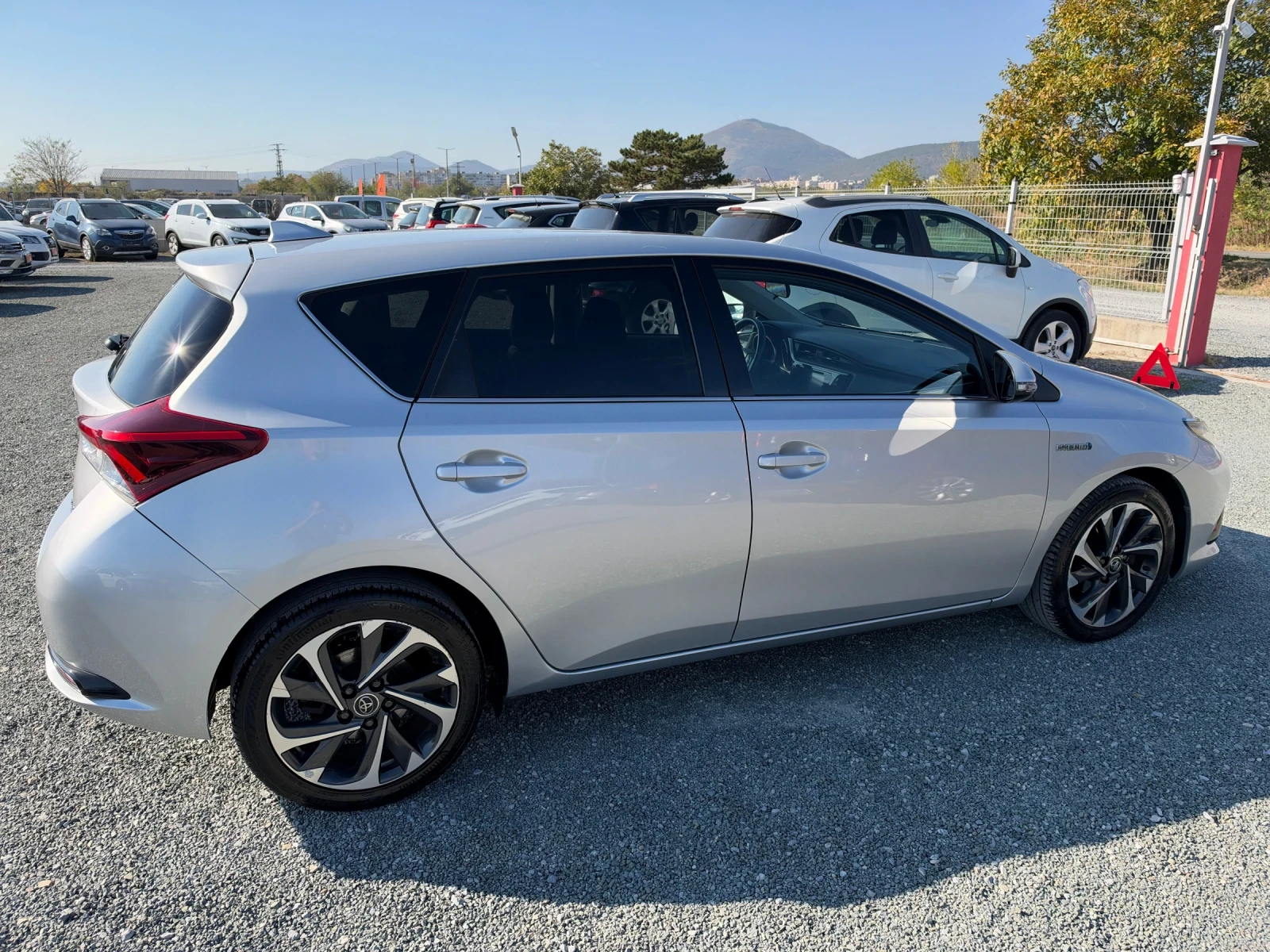 Toyota Auris (KATO НОВА)^(ХИБРИД), снимка 5 - Автомобили и джипове - 56573408