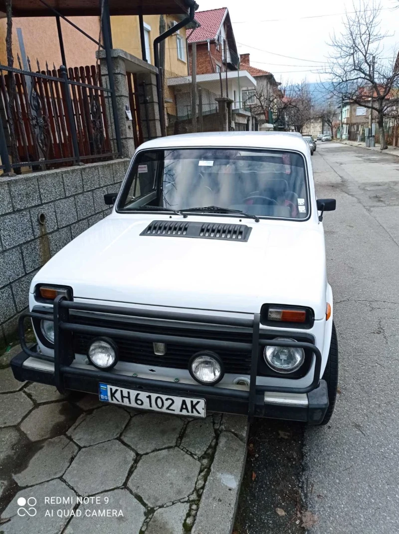 Lada Niva, снимка 1 - Автомобили и джипове - 48227016