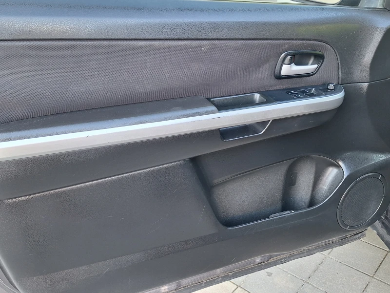 Suzuki Grand vitara 2.4i LPG Lovato, снимка 6 - Автомобили и джипове - 50529739