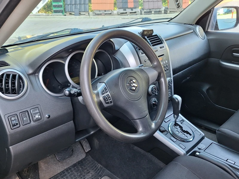 Suzuki Grand vitara 2.4i LPG Lovato, снимка 7 - Автомобили и джипове - 50529739