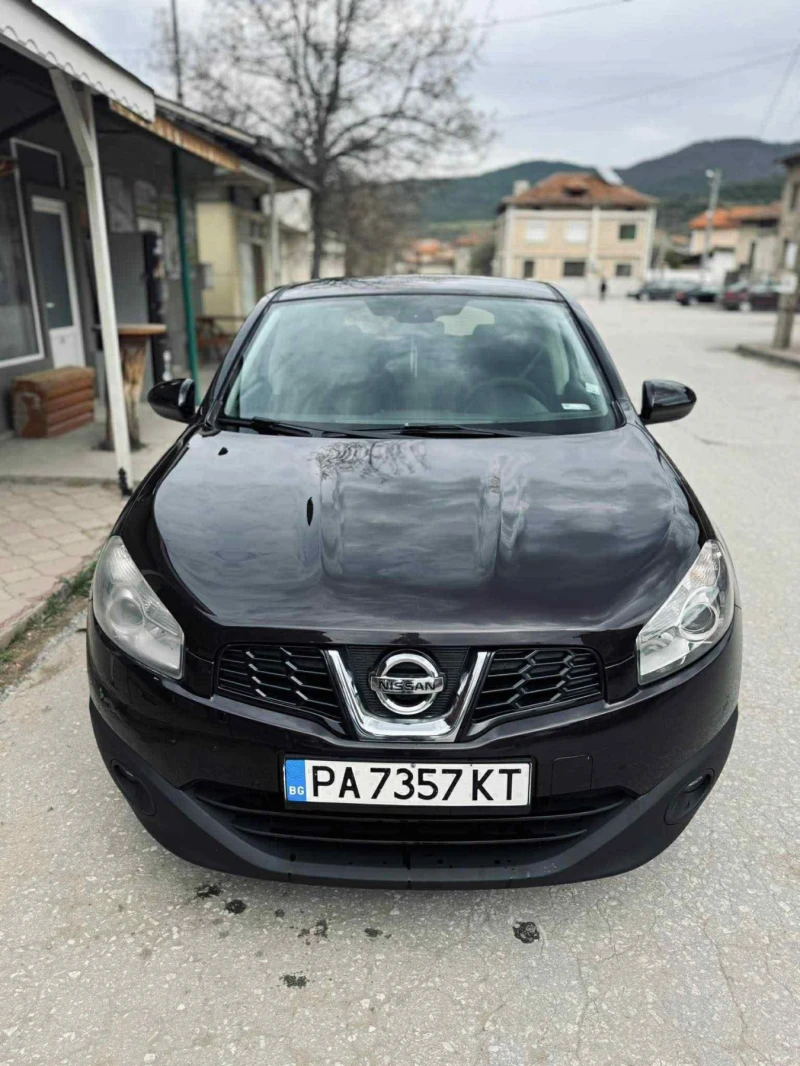 Nissan Qashqai, снимка 2 - Автомобили и джипове - 52677672