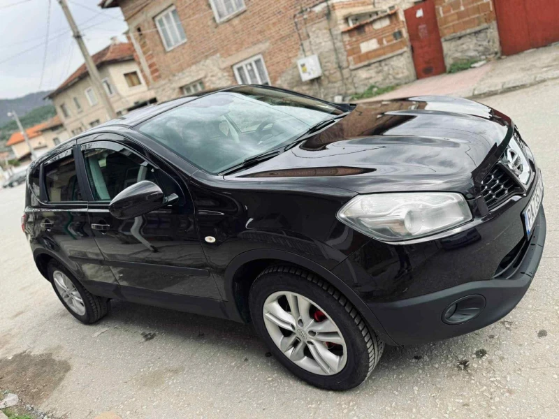 Nissan Qashqai, снимка 4 - Автомобили и джипове - 52677672
