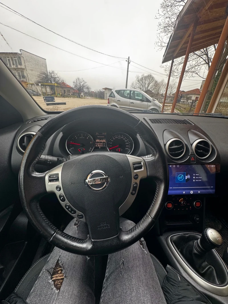 Nissan Qashqai, снимка 8 - Автомобили и джипове - 52677672