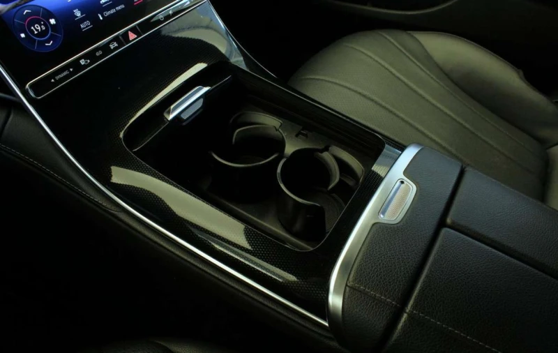 Mercedes-Benz EQE 300 AMG Line, снимка 9 - Автомобили и джипове - 52693517