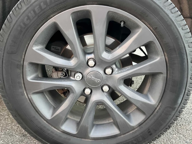 Jeep Grand cherokee 2019 High Altitude * CARFAX * БЕЗ ПЪРВОНАЧАЛНА, снимка 13 - Автомобили и джипове - 52793199