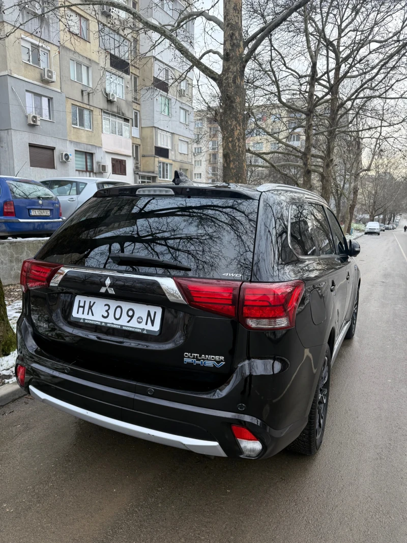 Mitsubishi Outlander, снимка 9 - Автомобили и джипове - 53468083