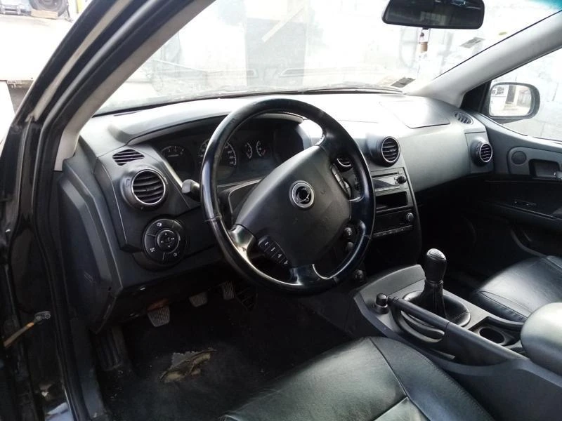 SsangYong Actyon, снимка 4 - Автомобили и джипове - 32068042