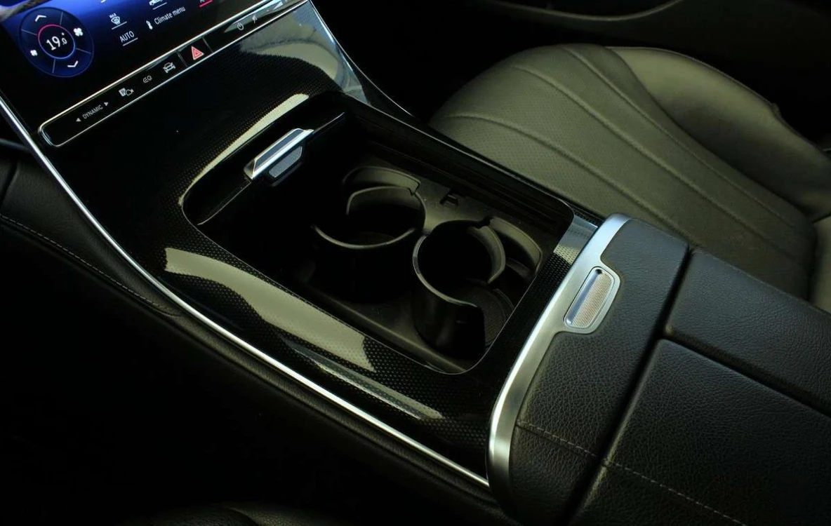 Mercedes-Benz EQE 300 AMG Line - изображение 9