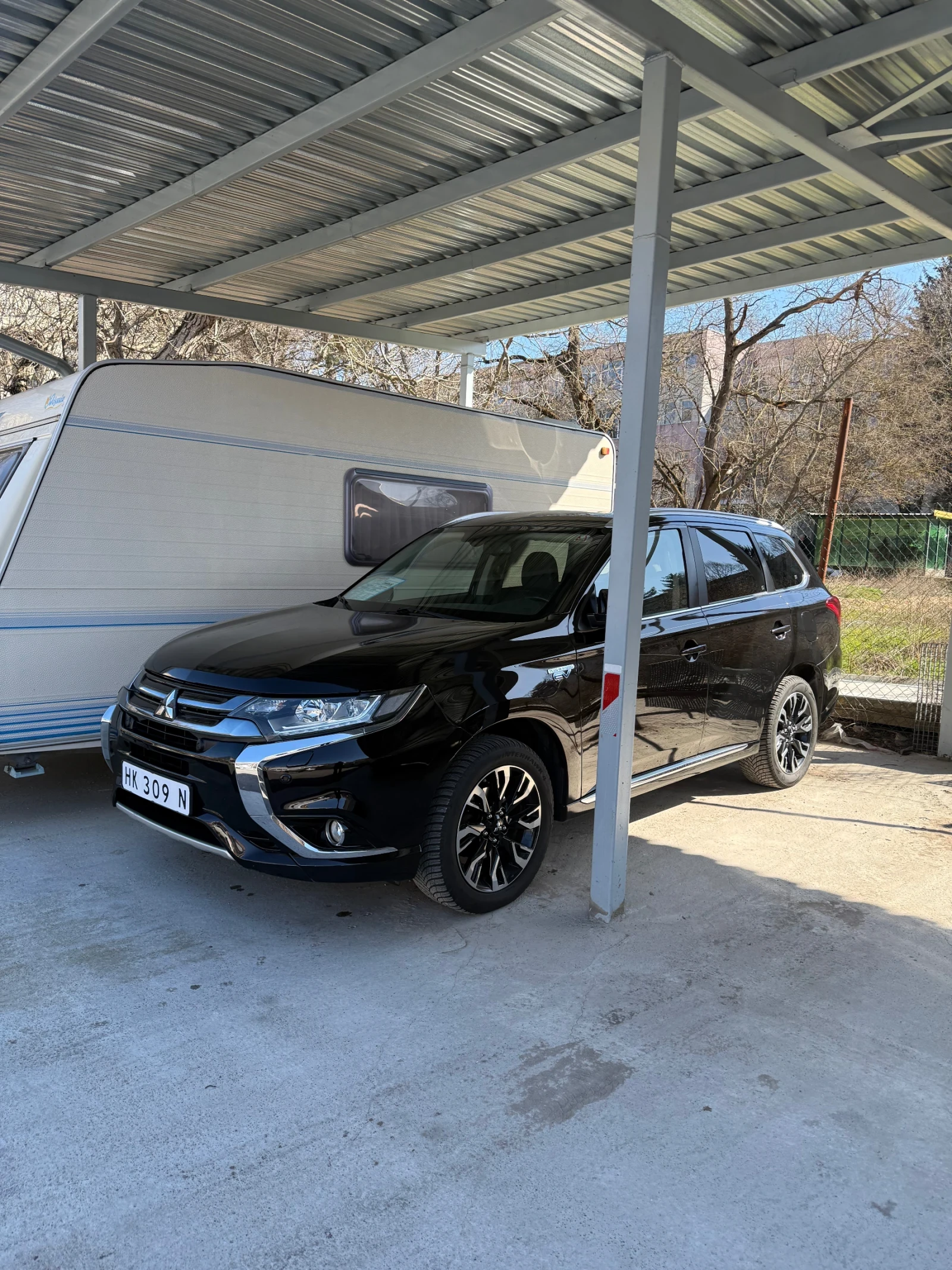 Mitsubishi Outlander, снимка 15 - Автомобили и джипове - 53468083