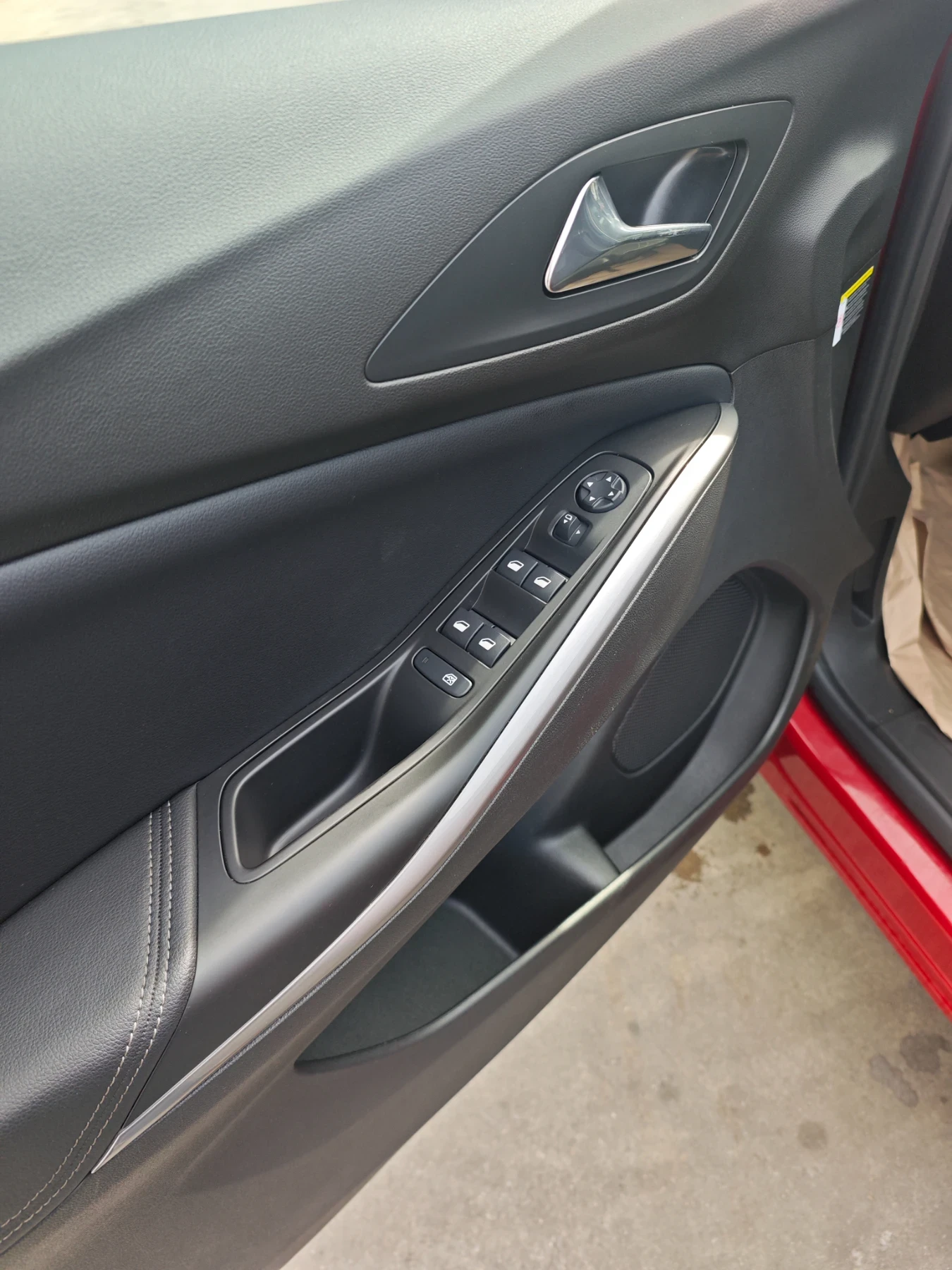 Opel Grandland 1.6 Plug in hybrid, снимка 12 - Автомобили и джипове - 53815727