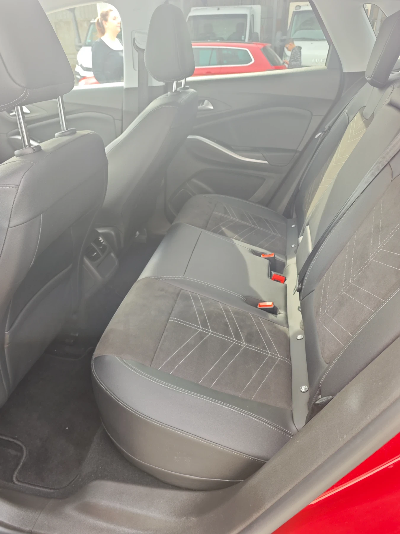 Opel Grandland 1.6 Plug in hybrid, снимка 8 - Автомобили и джипове - 53815727