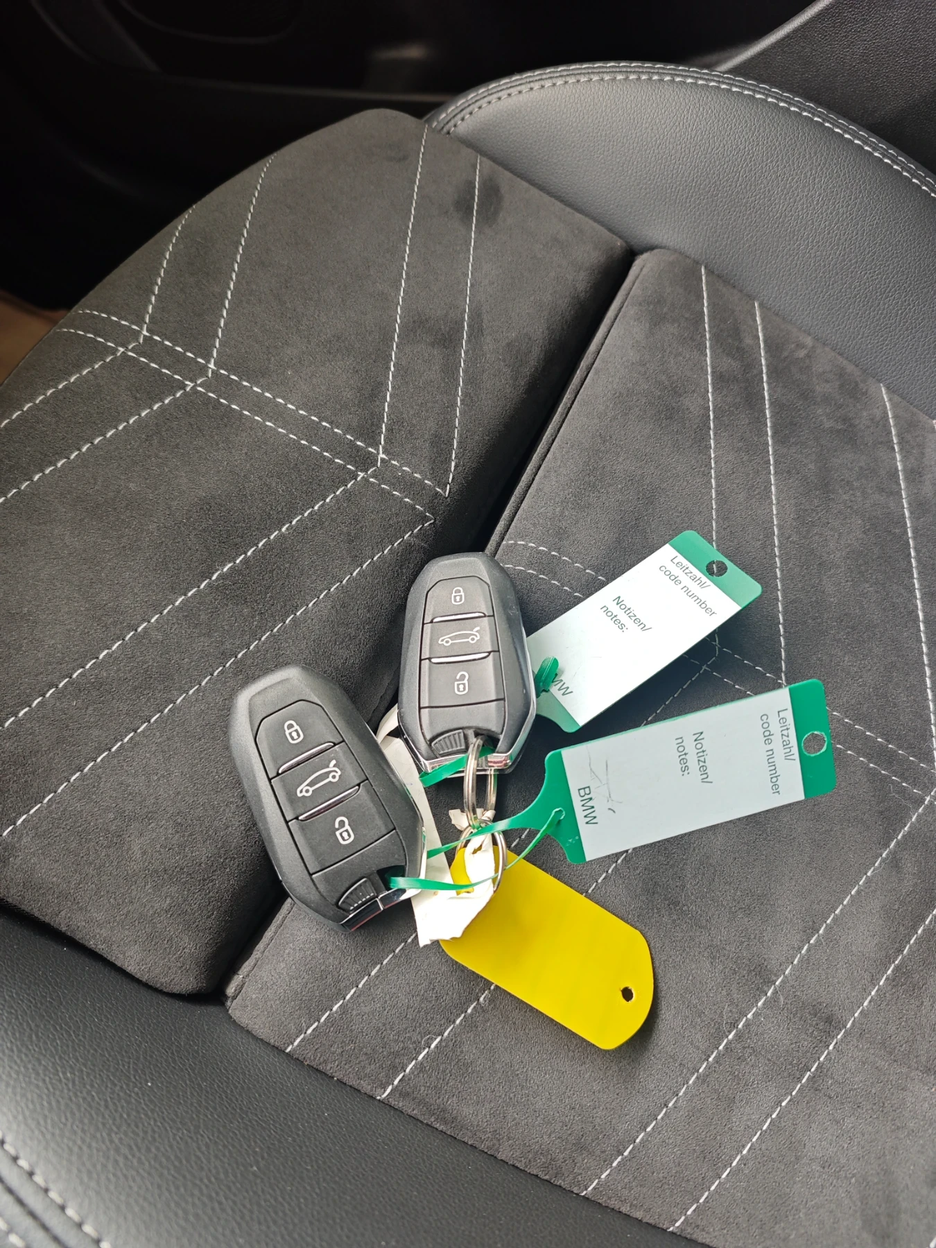 Opel Grandland 1.6 Plug in hybrid, снимка 15 - Автомобили и джипове - 53815727