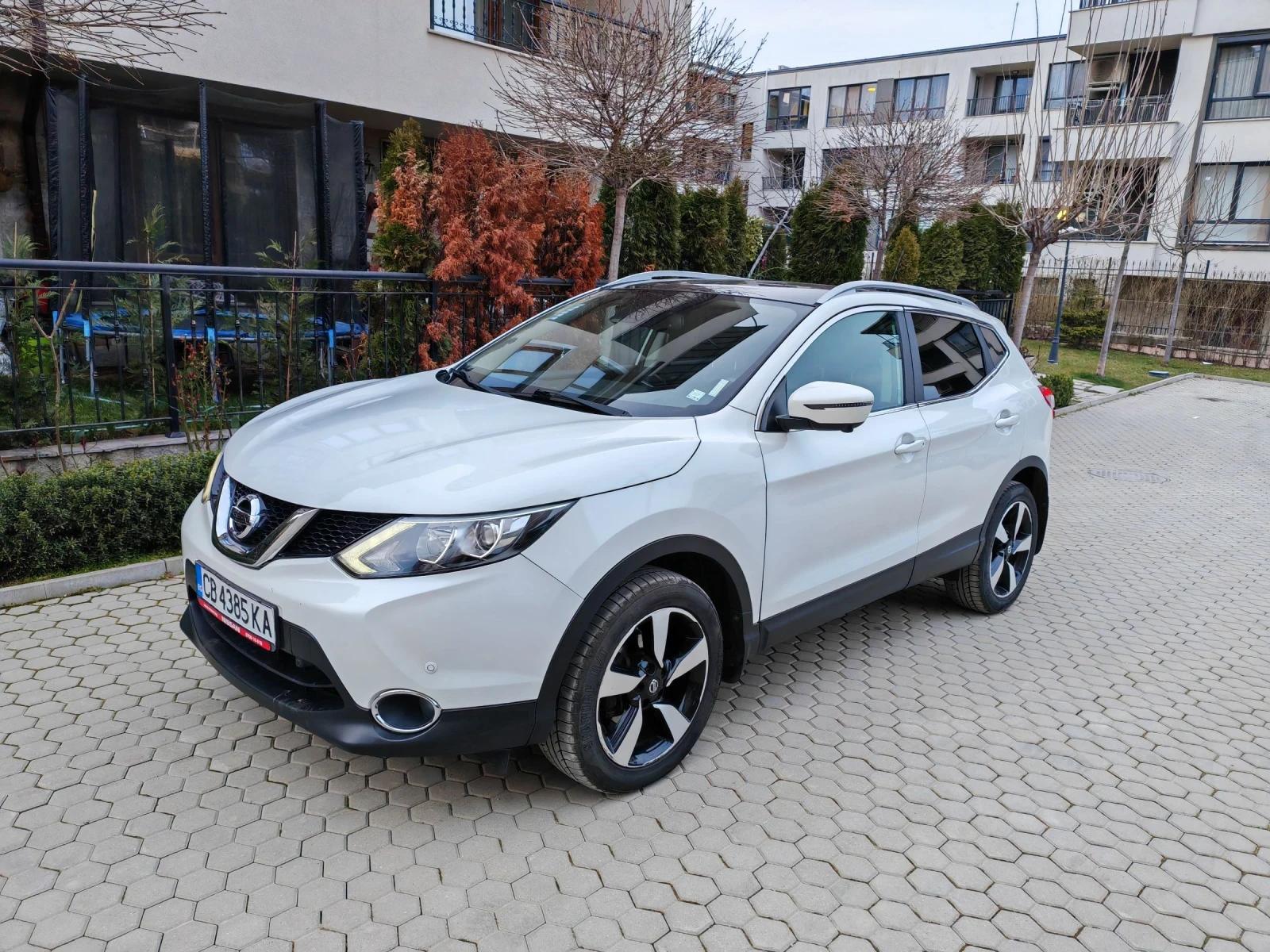 Nissan Qashqai АВТОМАТИК 84К КМ. ОТ NISSAN BG. ПАНОРАМА. ОБСЛУЖЕН, снимка 3 - Автомобили и джипове - 53882409