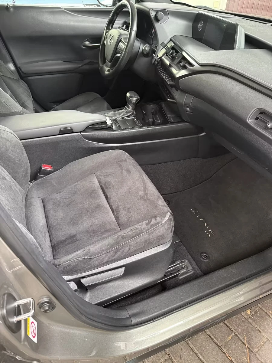 Lexus UX 250h UX250 САМО НА ЧАСТИ, снимка 9 - Автомобили и джипове - 54009176