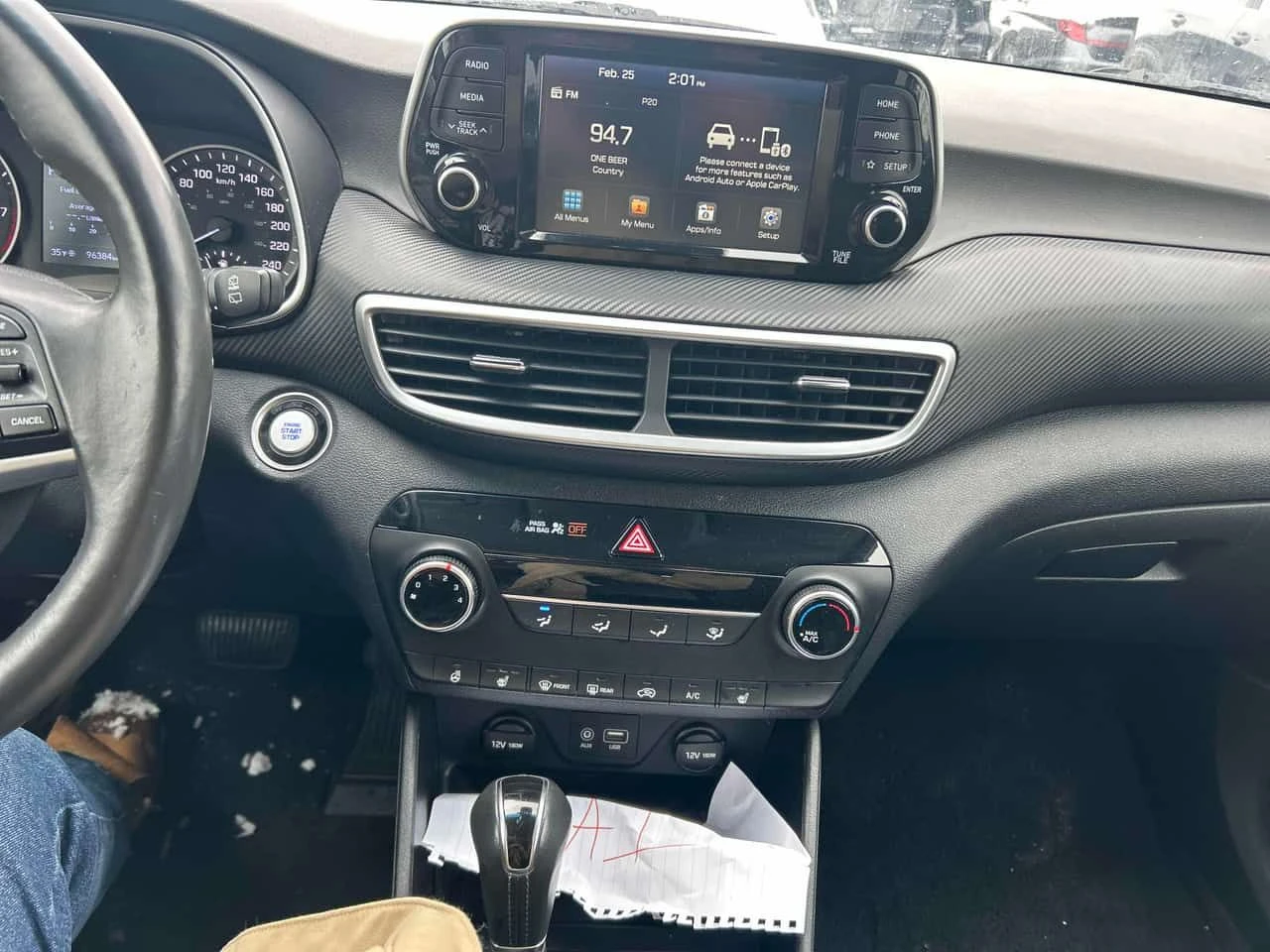 Hyundai Tucson * Preferred * ПОДГРЕВ* KEYLESS* , снимка 9 - Автомобили и джипове - 54211179