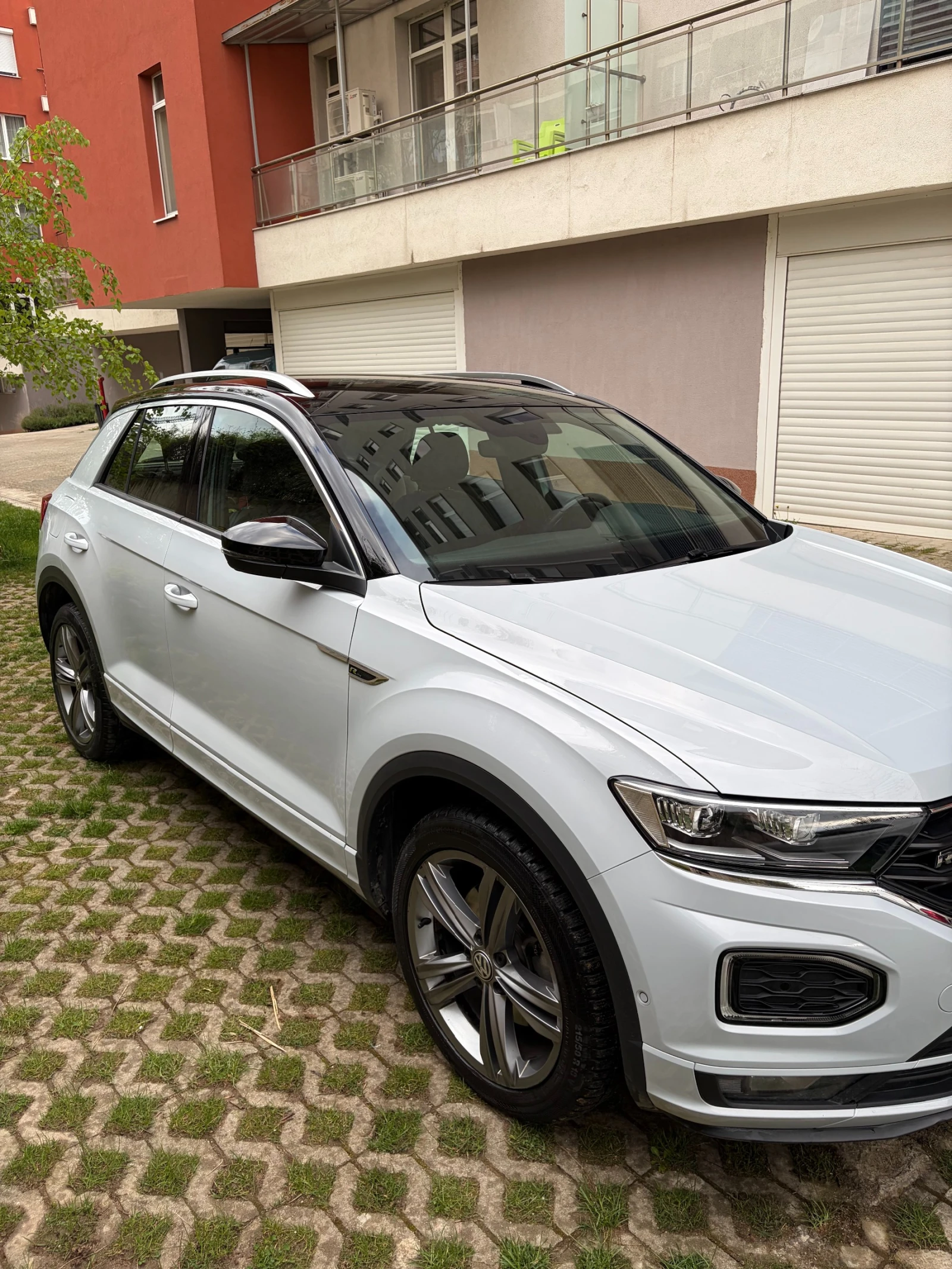 VW T-Roc R-Line, снимка 4 - Автомобили и джипове - 54510723