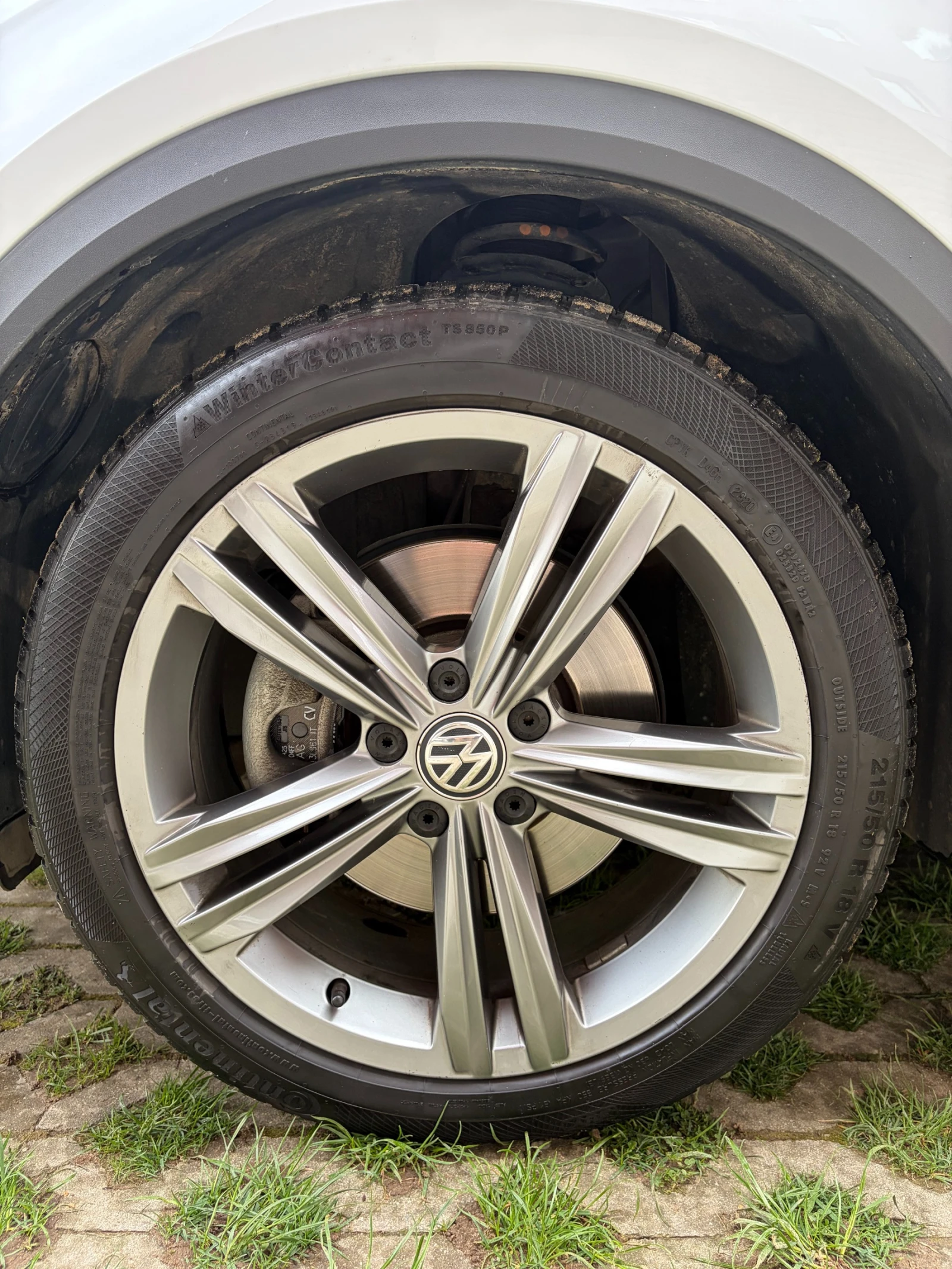 VW T-Roc R-Line, снимка 8 - Автомобили и джипове - 54510723