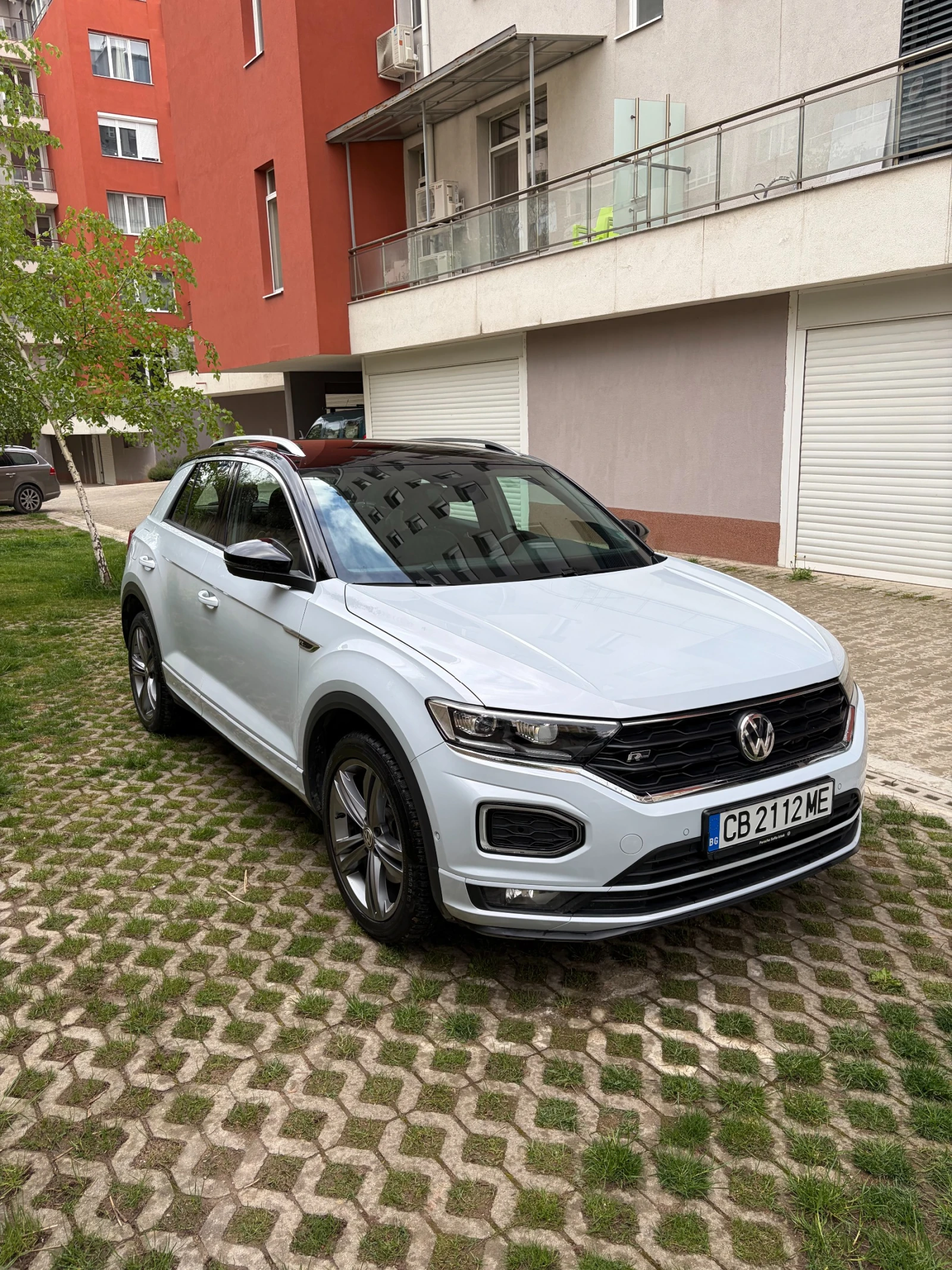 VW T-Roc R-Line, снимка 2 - Автомобили и джипове - 54510723