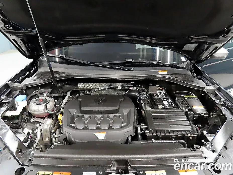 VW Tiguan PRESTIGE , снимка 17 - Автомобили и джипове - 55771564