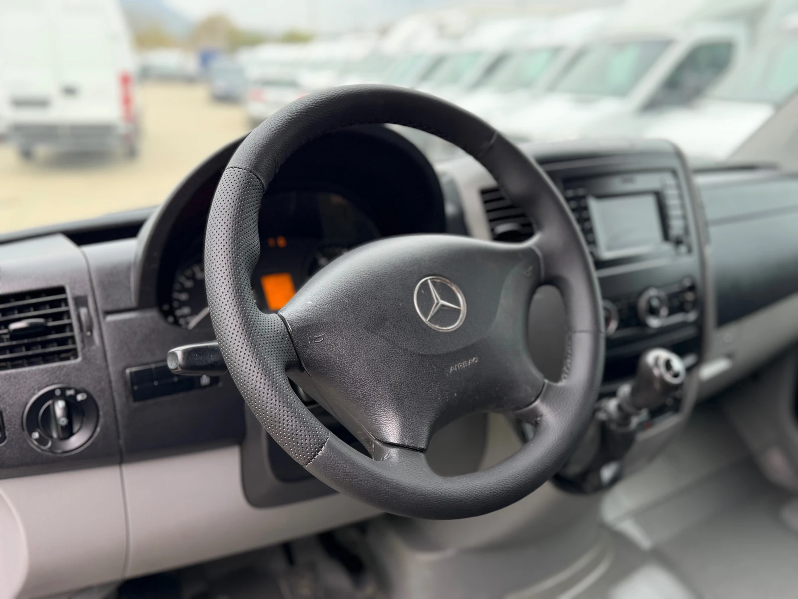 Mercedes-Benz Sprinter 316 6-МЕСТЕН!КЛИМА!ТОП!, снимка 13 - Бусове и автобуси - 54211653