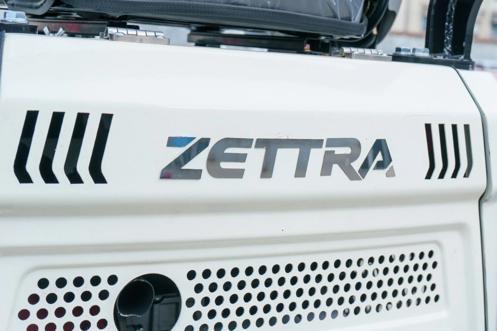 Багер ZETTRA Z15, снимка 14 - Индустриална техника - 53988628