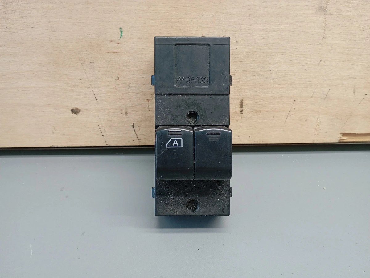 ,         1.4 (4) | Mobile.bg   1