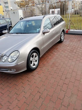 Mercedes-Benz E 200 Авангард, снимка 3