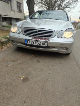 Mercedes-Benz C 200, снимка 3