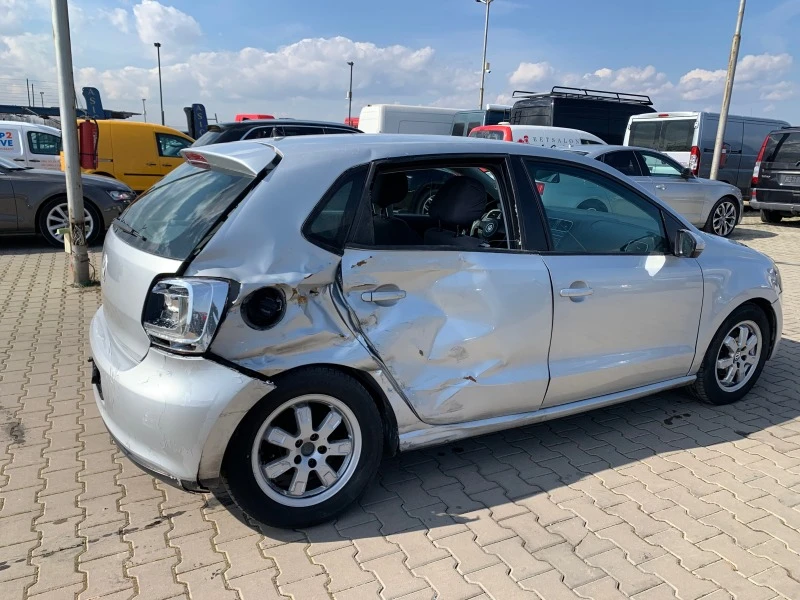 VW Polo 1.6TDI, снимка 2 - Автомобили и джипове - 39912934