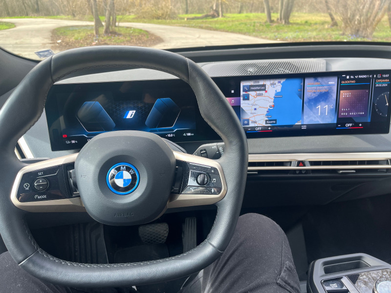 BMW iX xDrive40, снимка 10 - Автомобили и джипове - 45145024